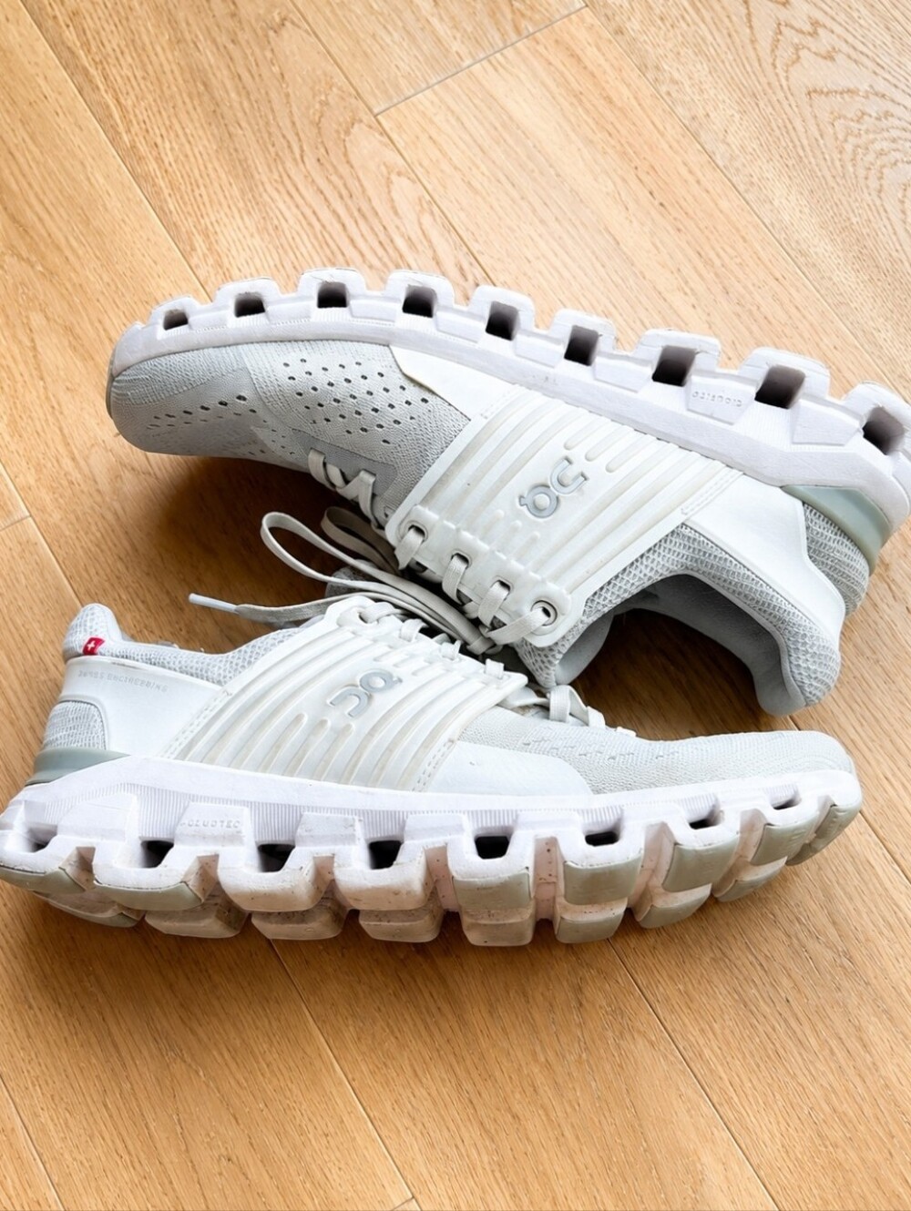 Women's On Cloudswift Road Running Shoes